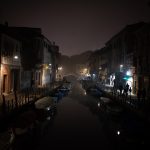 Canal de Venise dans la brume